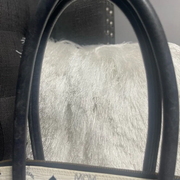 🤗 SOLD 🤗 MCM Satchel with Gold Accents - Picture 12 of 12